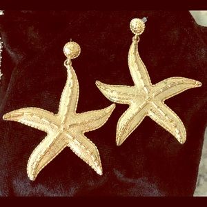 Beautiful Gold Starfish Earrings